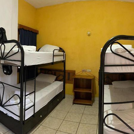 Natz Hotel Флорес Екстериор снимка