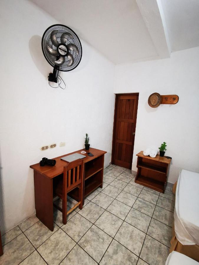 Natz Hotel Флорес Екстериор снимка