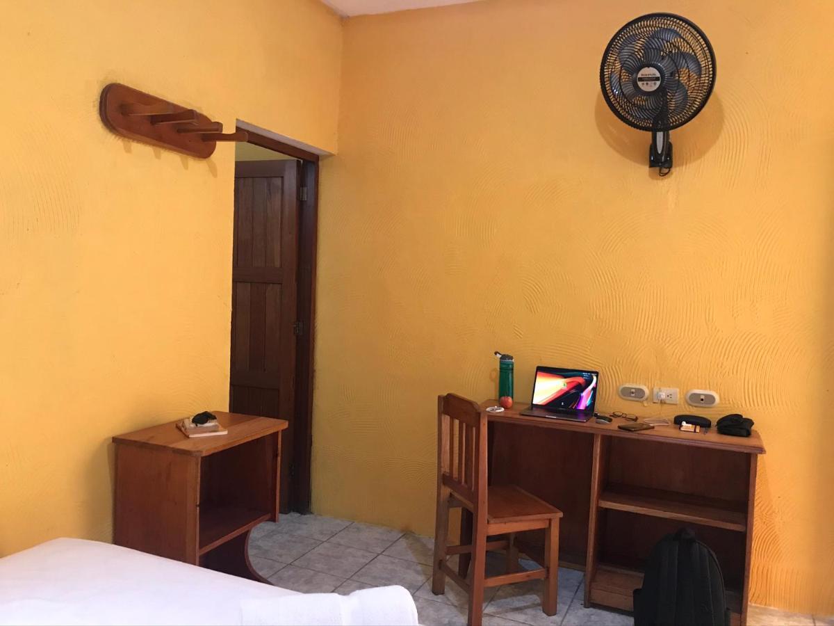 Natz Hotel Флорес Екстериор снимка