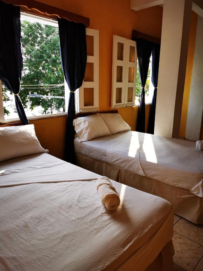 Natz Hotel Флорес Екстериор снимка