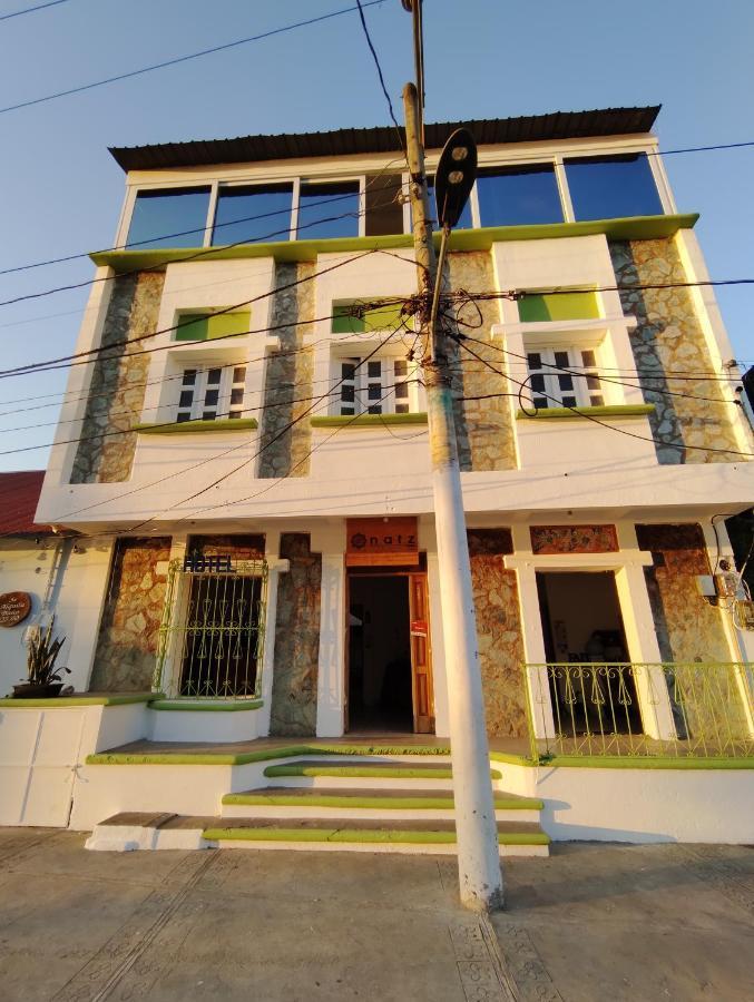 Natz Hotel Флорес Екстериор снимка