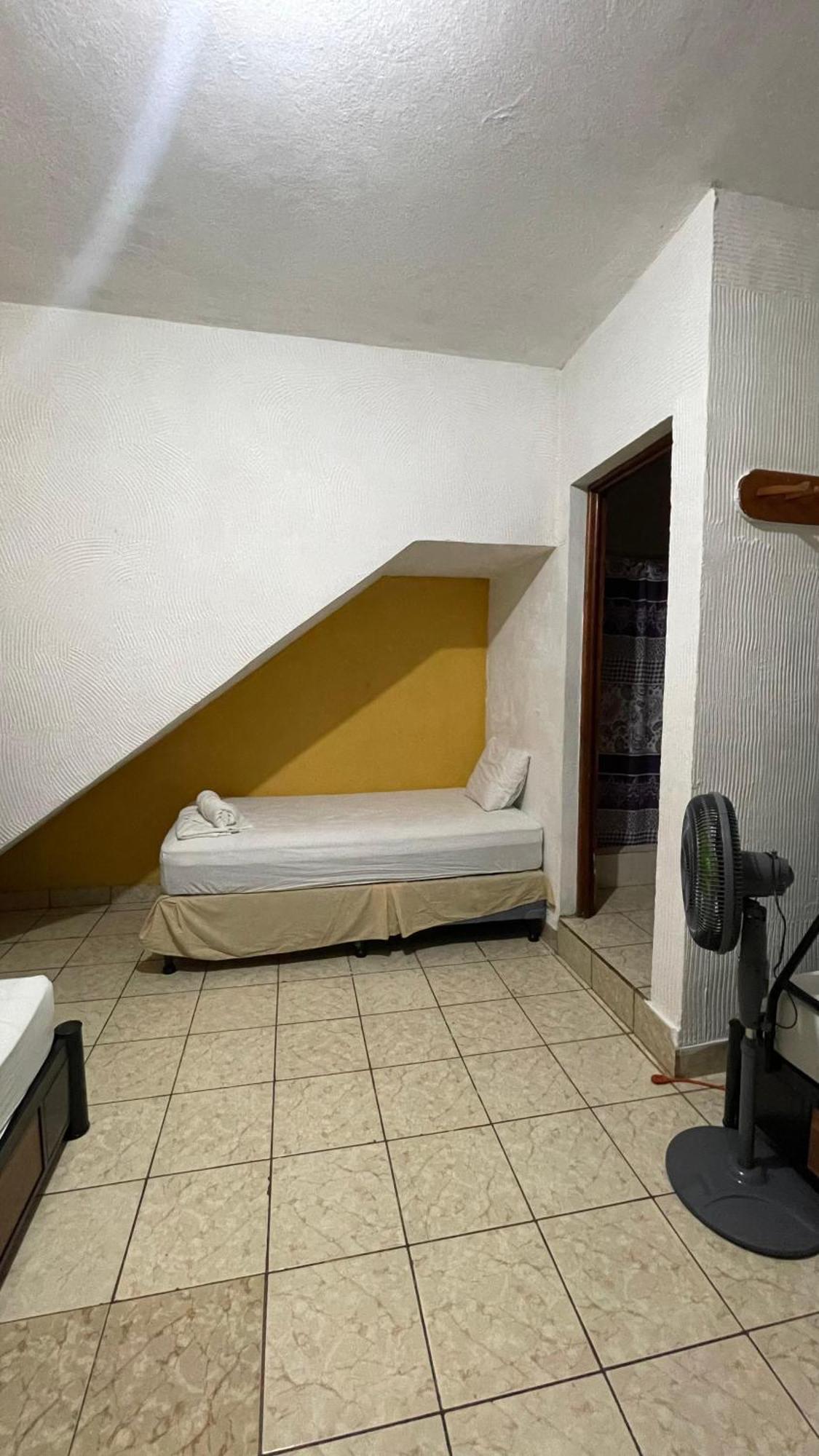 Natz Hotel Флорес Екстериор снимка